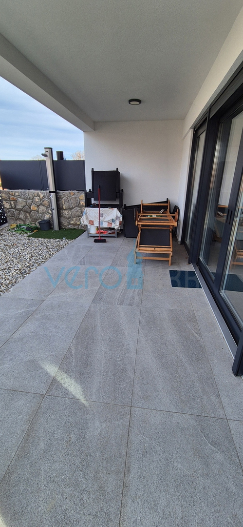 Isola di Krk, Malinska, moderna casa bifamiliare con piscina, giardino, vista, vendita