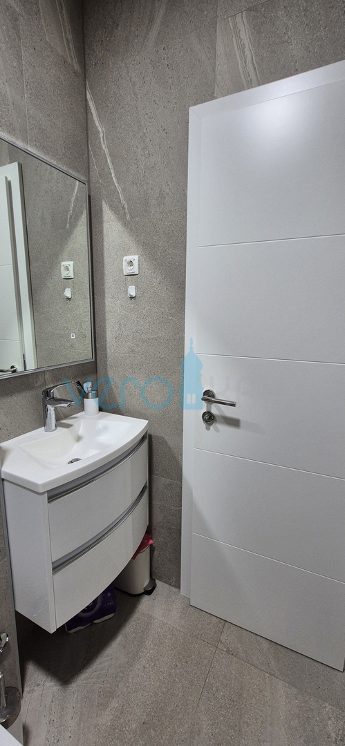 Isola di Krk, Malinska, moderna casa bifamiliare con piscina, giardino, vista, vendita