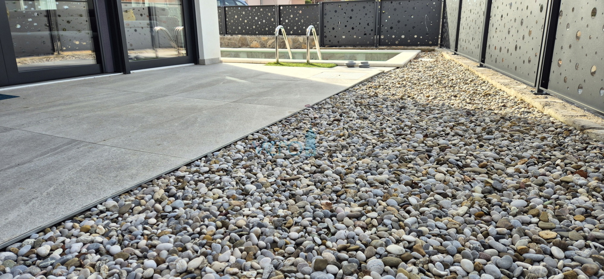 Isola di Krk, Malinska, moderna casa bifamiliare con piscina, giardino, vista, vendita