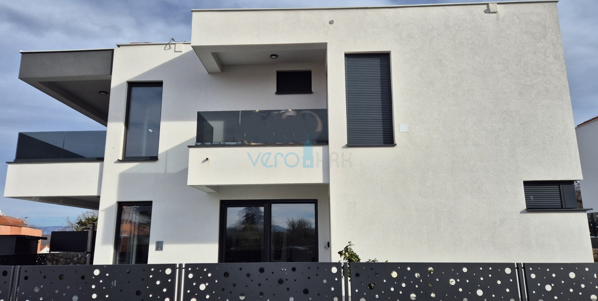 Isola di Krk, Malinska, moderna casa bifamiliare con piscina, giardino, vista, vendita