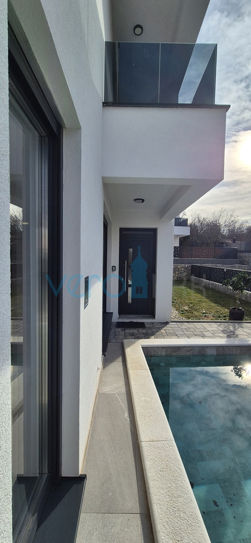 Isola di Krk, Malinska, moderna casa bifamiliare con piscina, giardino, vista, vendita
