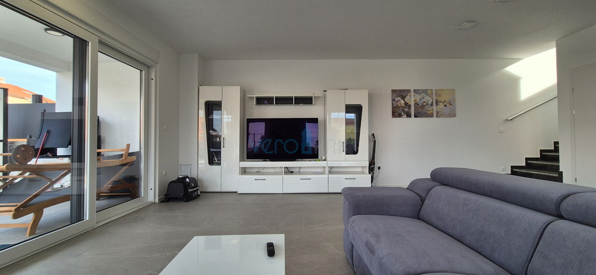 Isola di Krk, Malinska, moderna casa bifamiliare con piscina, giardino, vista, vendita