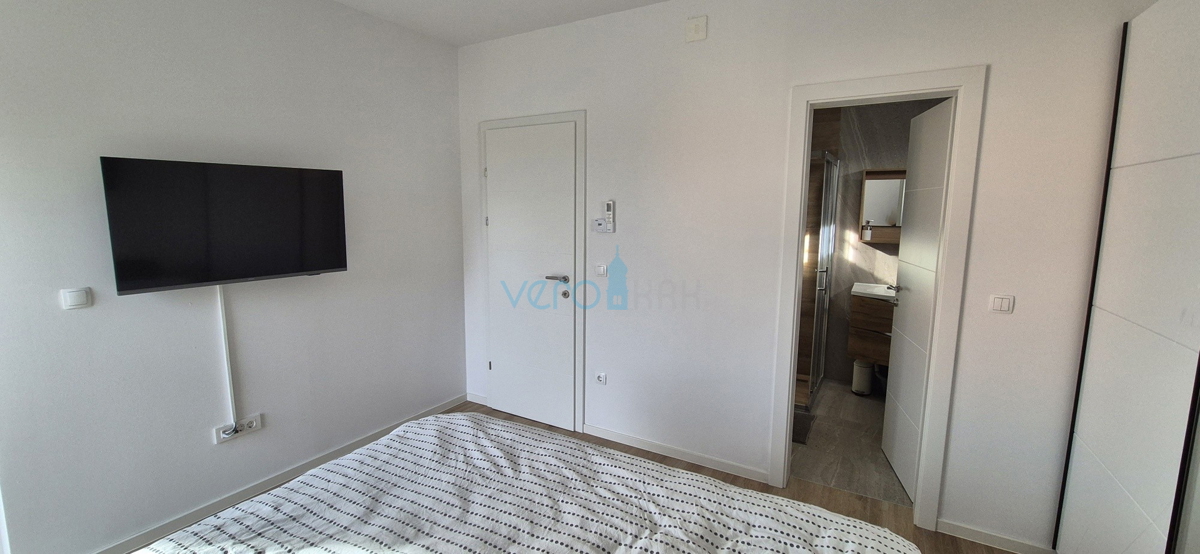 Isola di Krk, Malinska, moderna casa bifamiliare con piscina, giardino, vista, vendita