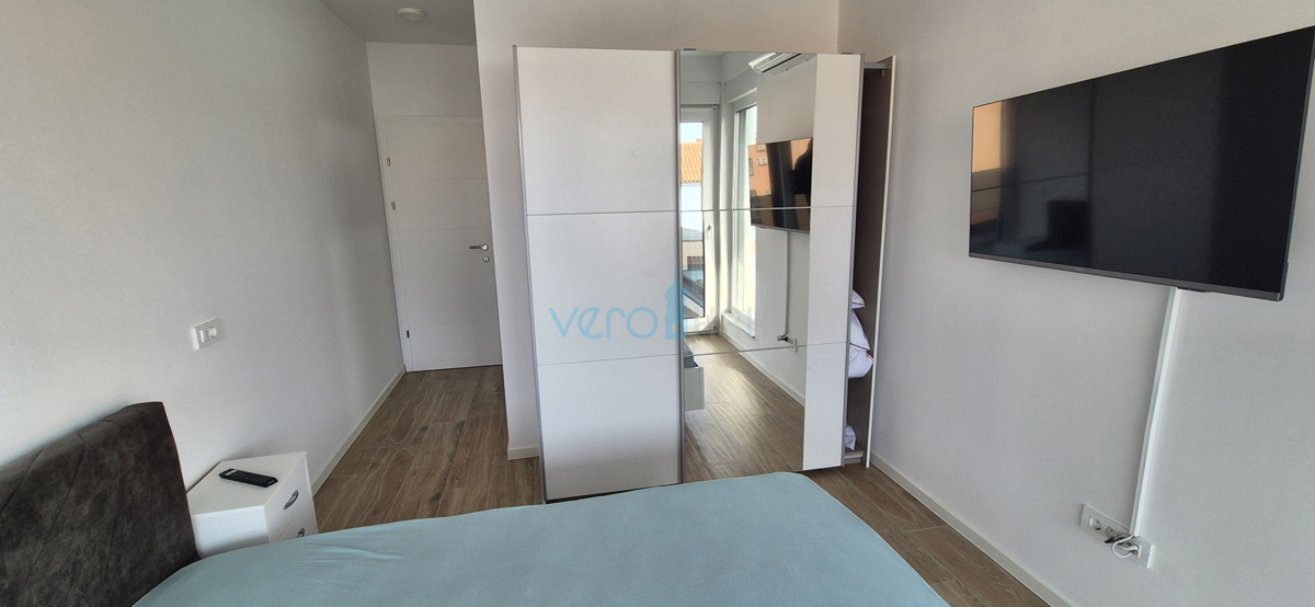 Isola di Krk, Malinska, moderna casa bifamiliare con piscina, giardino, vista, vendita