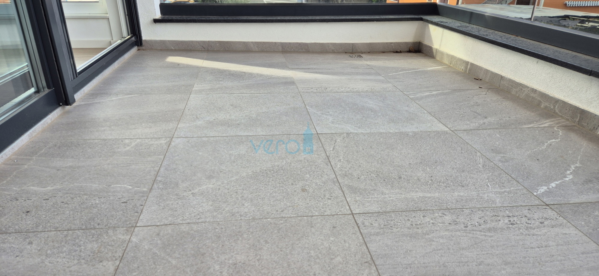 Isola di Krk, Malinska, moderna casa bifamiliare con piscina, giardino, vista, vendita