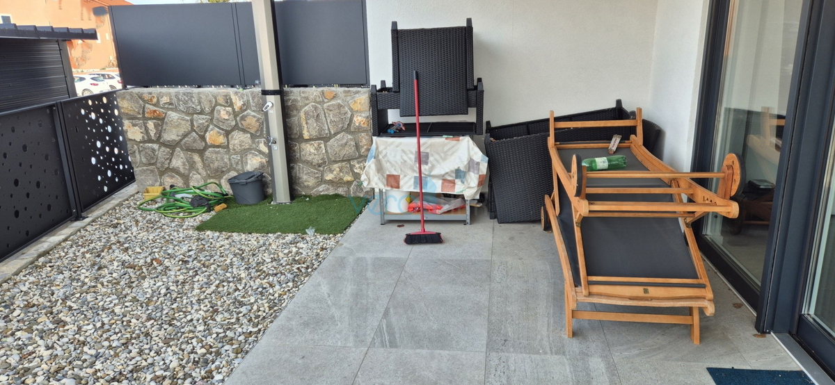 Isola di Krk, Malinska, moderna casa bifamiliare con piscina, giardino, vista, vendita