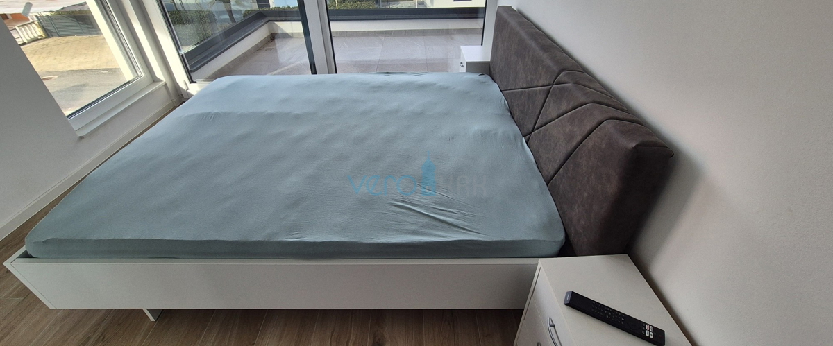 Isola di Krk, Malinska, moderna casa bifamiliare con piscina, giardino, vista, vendita