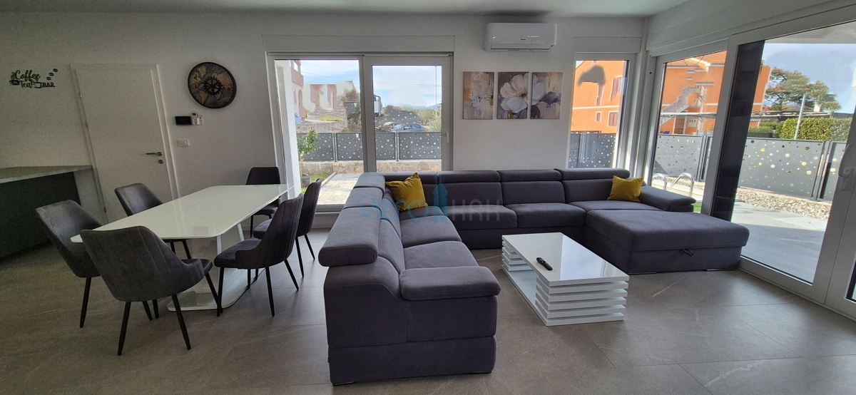 Isola di Krk, Malinska, moderna casa bifamiliare con piscina, giardino, vista, vendita