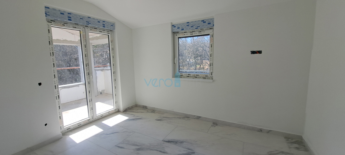 Uvala Soline, isola di Krk, dintorni, appartamento di due locali al 2° piano, terrazza, nuova costruzione, vendita