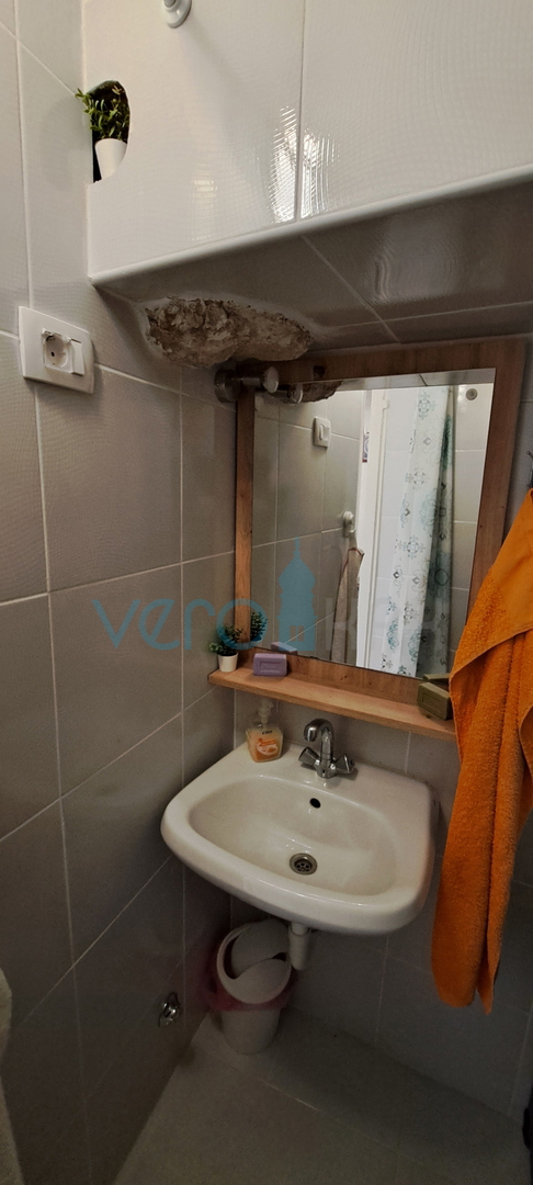 Isola di Krk, Omišalj, affascinante casa a schiera nel centro storico, vista, in vendita