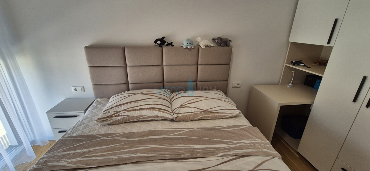 Malinska, centro, nuova costruzione, villa bifamiliare con piscina, vista mare, giardino, vendita