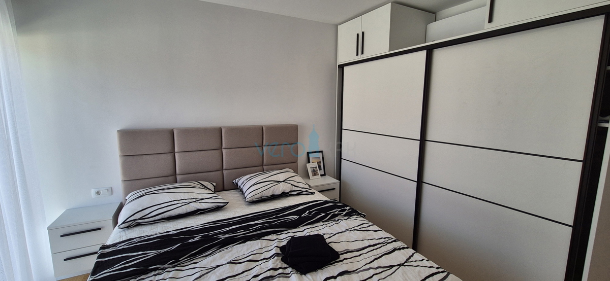 Malinska, centro, nuova costruzione, villa bifamiliare con piscina, vista mare, giardino, vendita