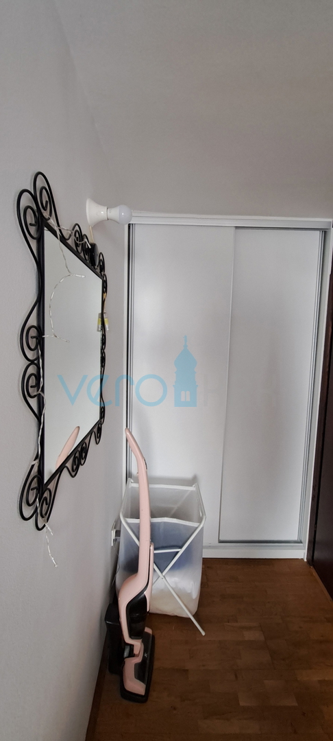 Omišalj, isola di Krk, casa in pietra autoctona a schiera, terrazza, in vendita