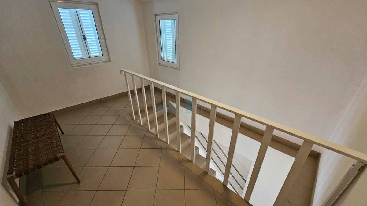 Isola di Krk, Dobrinj, villa di lusso autoctona con uliveto e piscina