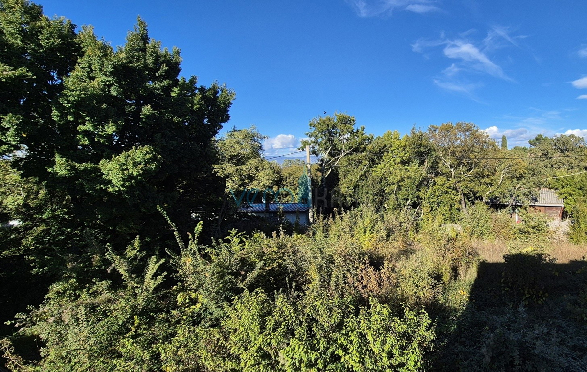 Isola di Krk, Malinska, zona circostante, casa bifamiliare con piscina e giardino, vendita