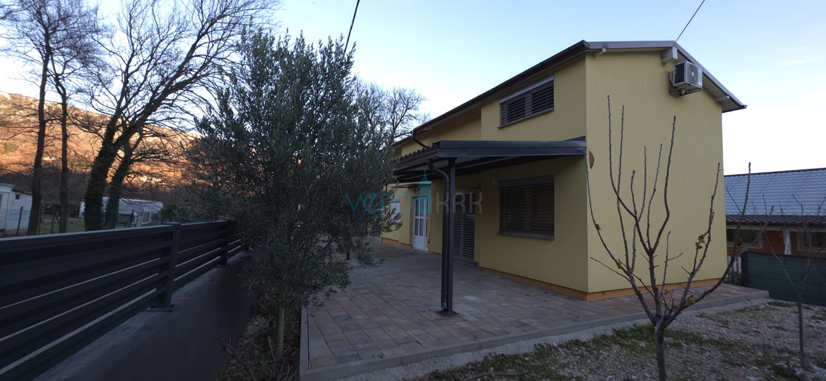 Novi Vinodolski, Bribir, periferia, casa indipendente con garage e terrazza, in vendita