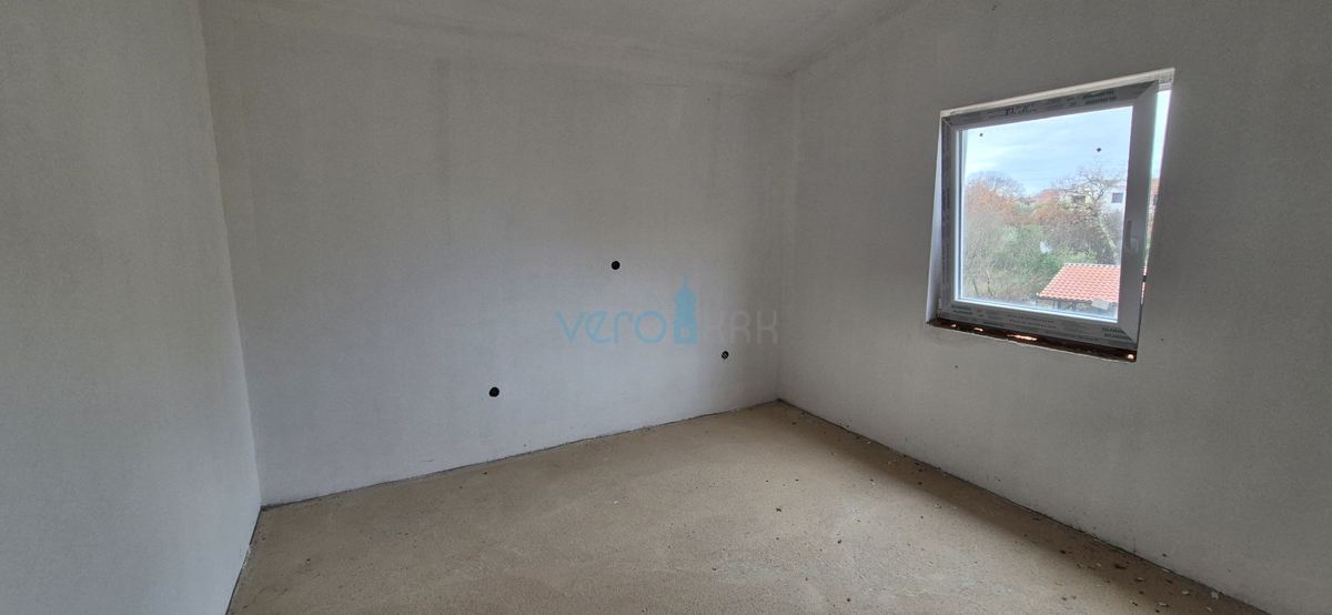 Malinska, otok Krk, villa indipendente con 4 appartamenti, vista, giardino, vendita