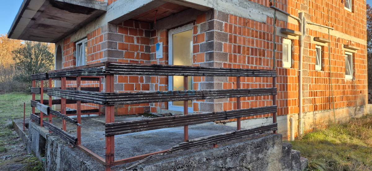 Malinska, otok Krk, villa indipendente con 4 appartamenti, vista, giardino, vendita