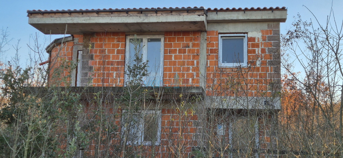 Malinska, otok Krk, villa indipendente con 4 appartamenti, vista, giardino, vendita