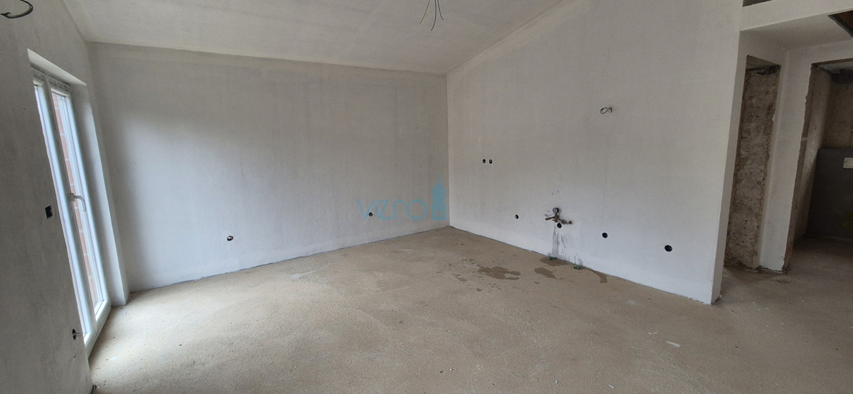 Malinska, otok Krk, villa indipendente con 4 appartamenti, vista, giardino, vendita