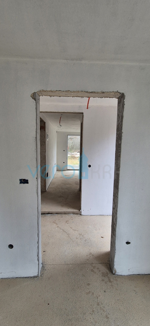 Malinska, otok Krk, villa indipendente con 4 appartamenti, vista, giardino, vendita