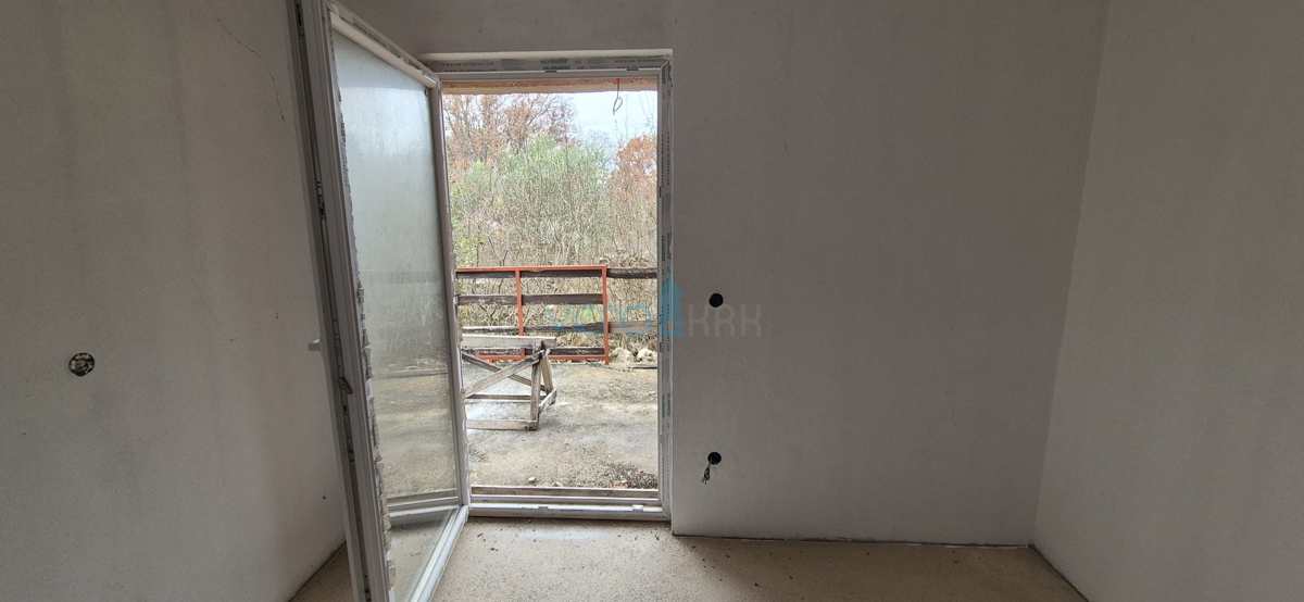 Malinska, otok Krk, villa indipendente con 4 appartamenti, vista, giardino, vendita