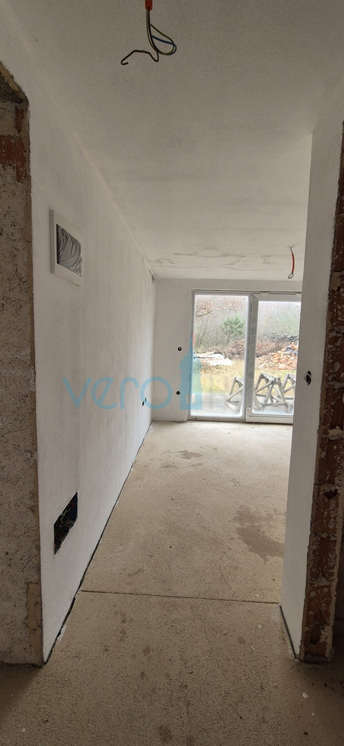 Malinska, otok Krk, villa indipendente con 4 appartamenti, vista, giardino, vendita