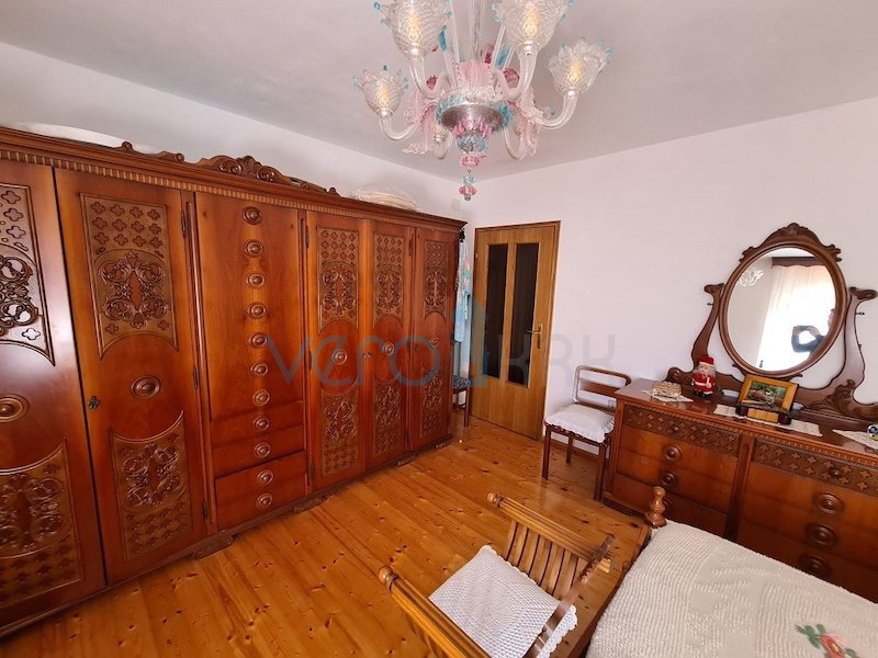 Istra, Buje, Oprtalj e dintorni, casa autonoma indipendente 250m2, con giardino 100m2, vendita