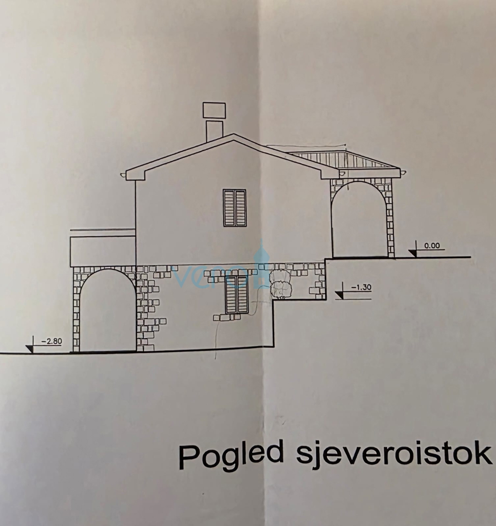 Isola di Krk, città di Krk, area circostante, casa indipendente con due appartamenti su un terreno di 992 m², vista, vendita