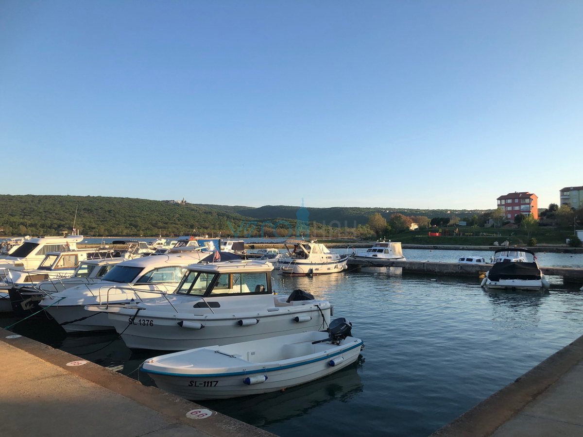 Čižići, isola di Krk, appartamento duplex con giardino e vista mare