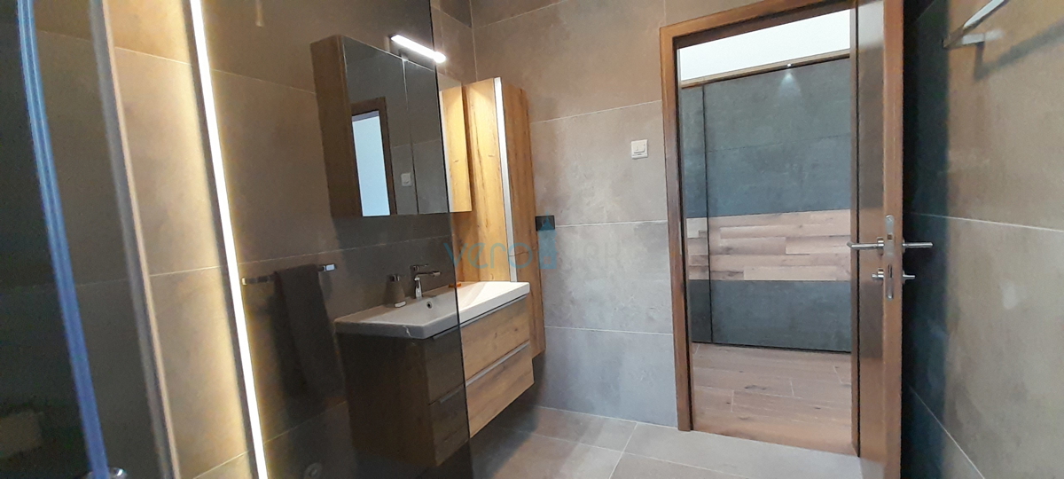 Vrbnik, periferia, casa bifamiliare, nuova costruzione, vista, piscina, vendita