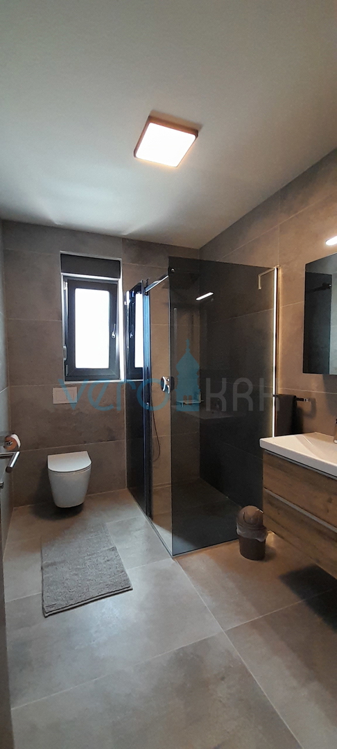 Vrbnik, periferia, casa bifamiliare, nuova costruzione, vista, piscina, vendita