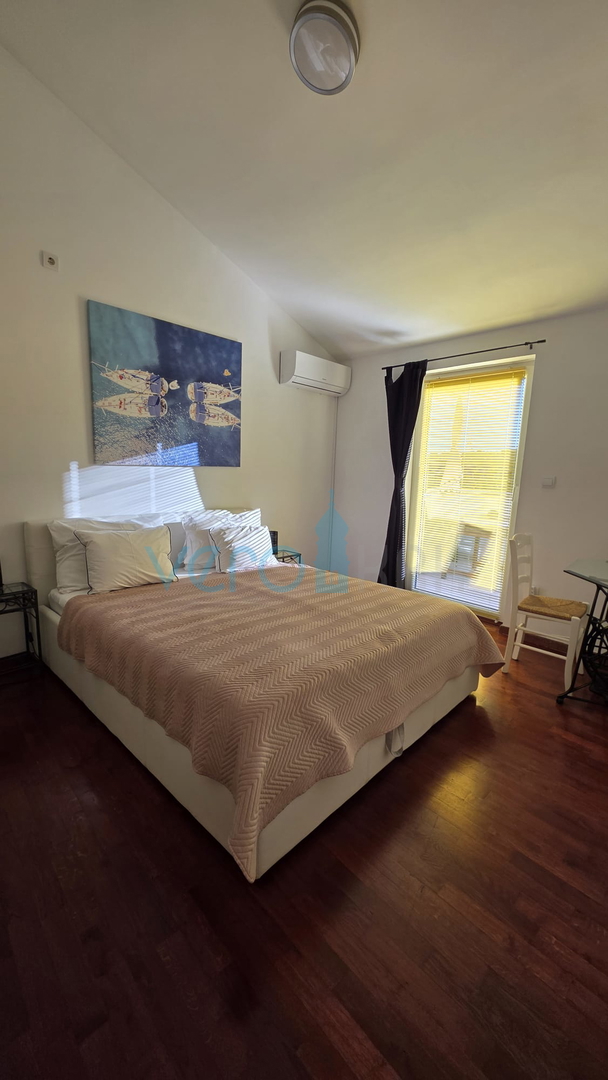 Isola di Krk, Dobrinj, dintorni, Casa in pietra ristrutturata con piscina, in vendita