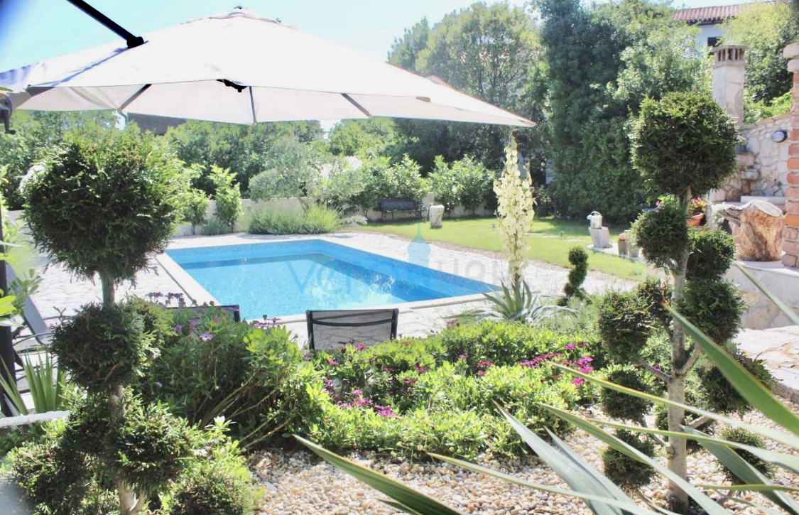 Dobrinj, dintorni, Casa in pietra ristrutturata con piscina, in vendita
