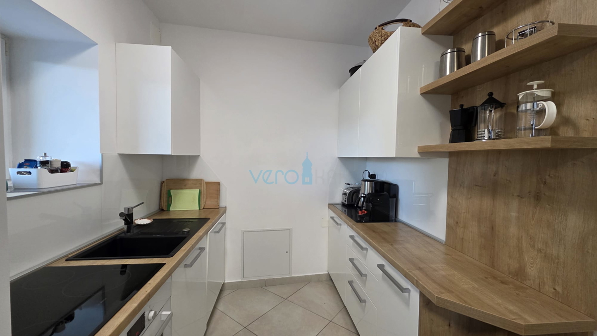 Isola di Krk, Dobrinj, dintorni, Casa in pietra ristrutturata con piscina, in vendita