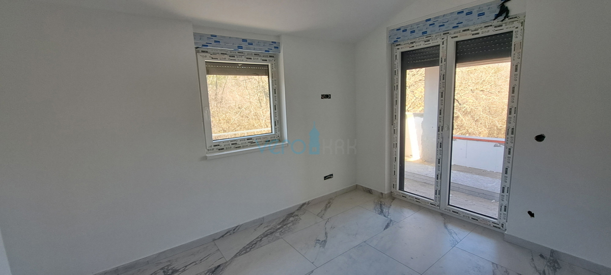 Uvala Soline, isola di Krk, dintorni, appartamento bilocale al 2° piano, 2 terrazze, nuova costruzione, vista, vendita