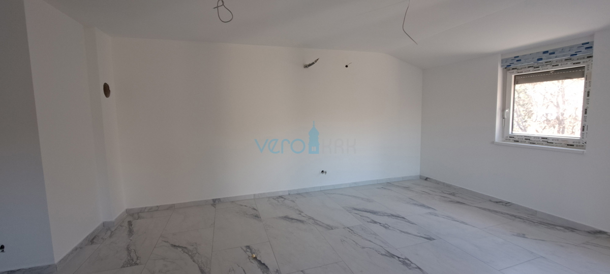 Uvala Soline, isola di Krk, dintorni, appartamento bilocale al 2° piano, 2 terrazze, nuova costruzione, vista, vendita