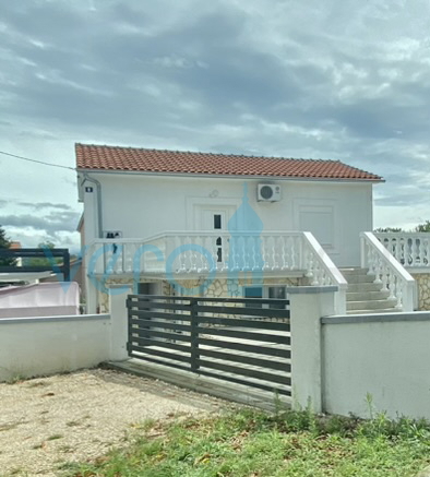 Isola di Krk, Dobrinj, periferia, casa indipendente ristrutturata, vendita