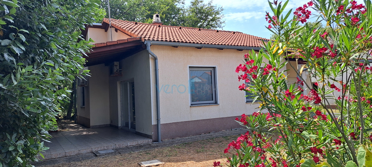 Malinska, dintorni, isola di Krk, casa indipendente, garage, giardino, vendita