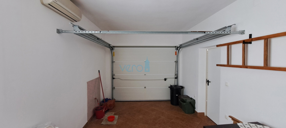 Malinska, dintorni, isola di Krk, casa indipendente, garage, giardino, vendita