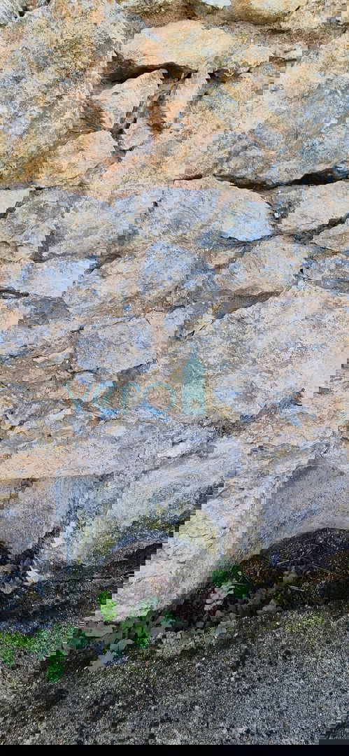 Dobrinj, isola di Krk, casa indipendente in pietra, vista mare, terrazza, taverna, in vendita