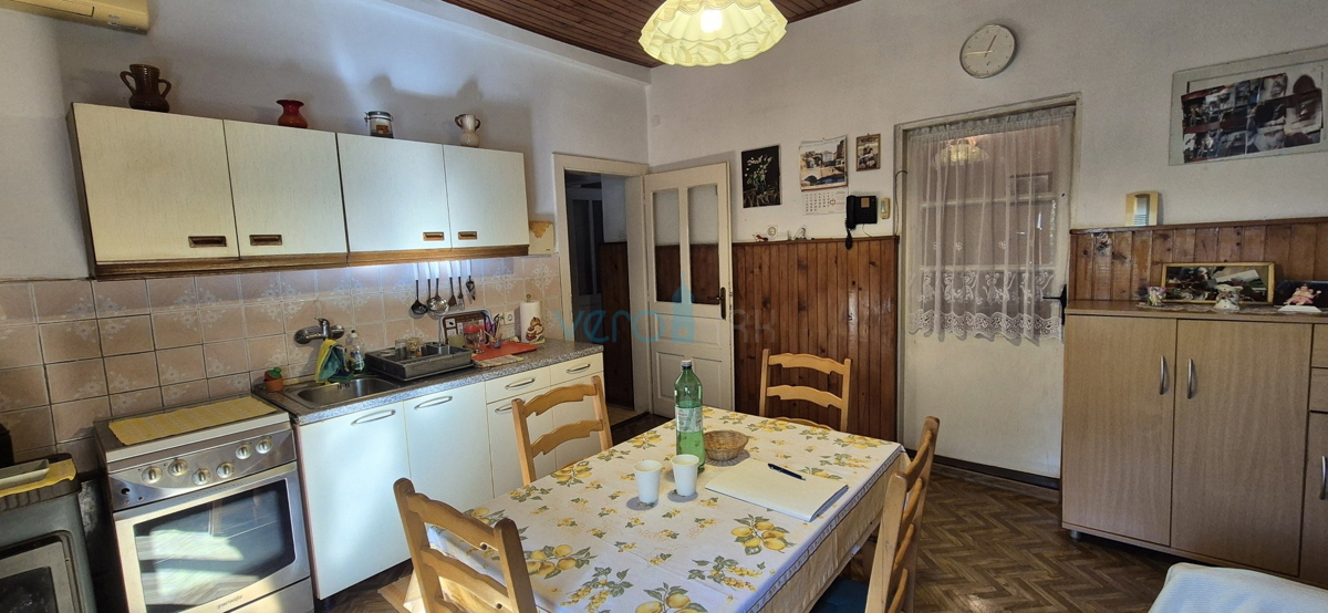 Dobrinj, isola di Krk, casa indipendente in pietra, vista mare, terrazza, taverna, in vendita