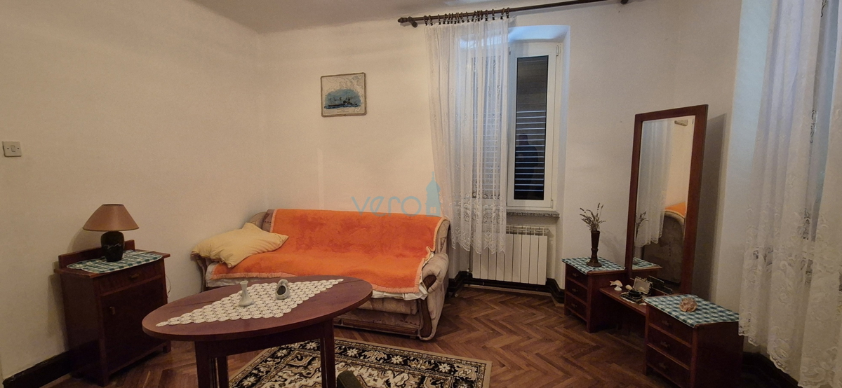 Dobrinj, isola di Krk, casa indipendente in pietra, vista mare, terrazza, taverna, in vendita