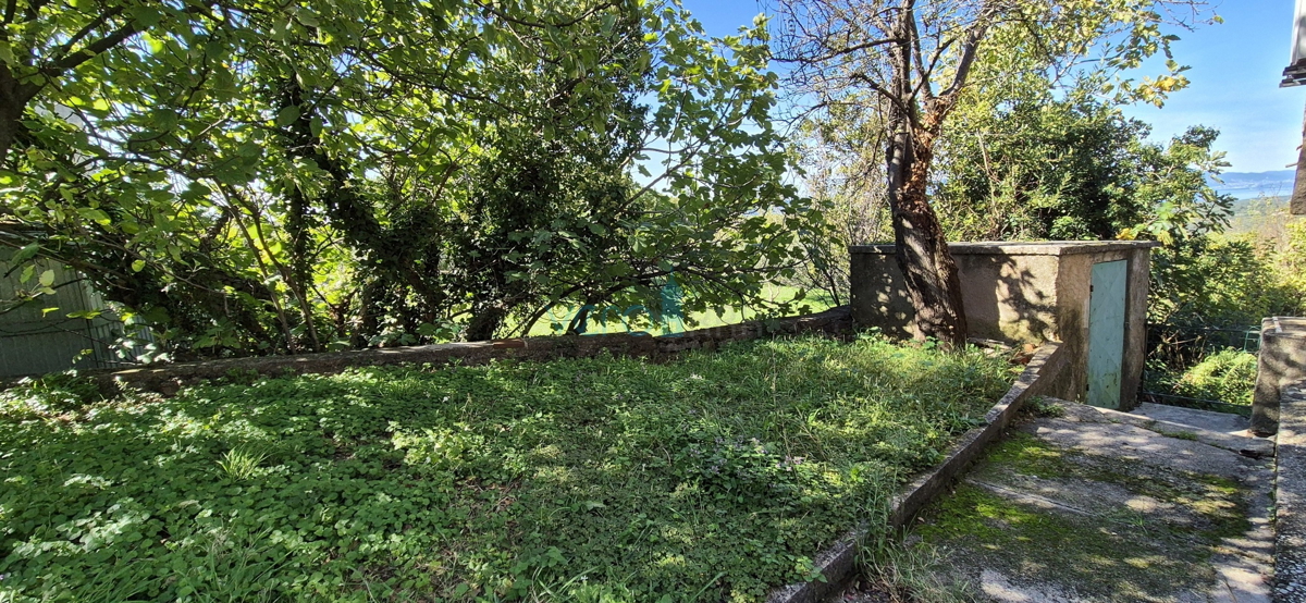 Dobrinj, isola di Krk, casa indipendente in pietra, vista mare, terrazza, taverna, in vendita