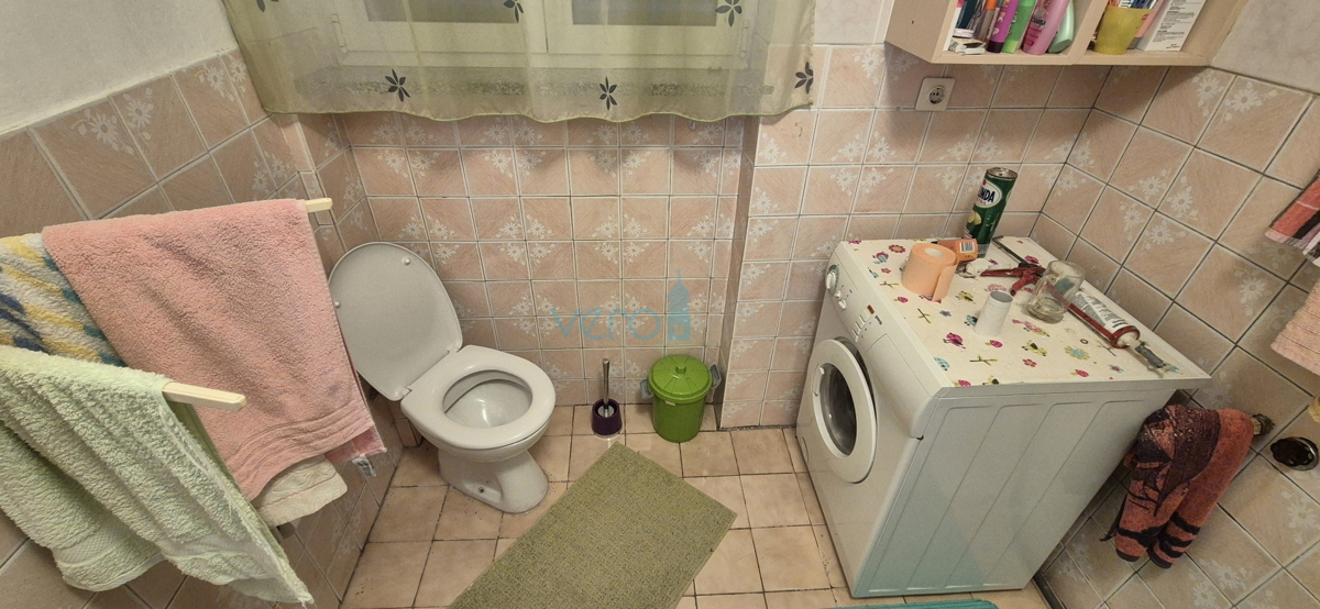 Dobrinj, isola di Krk, casa indipendente in pietra, vista mare, terrazza, taverna, in vendita