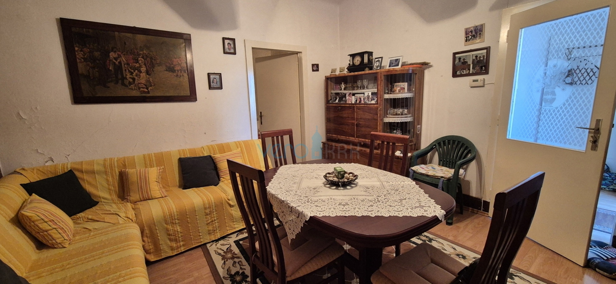 Dobrinj, isola di Krk, casa indipendente in pietra, vista mare, terrazza, taverna, in vendita