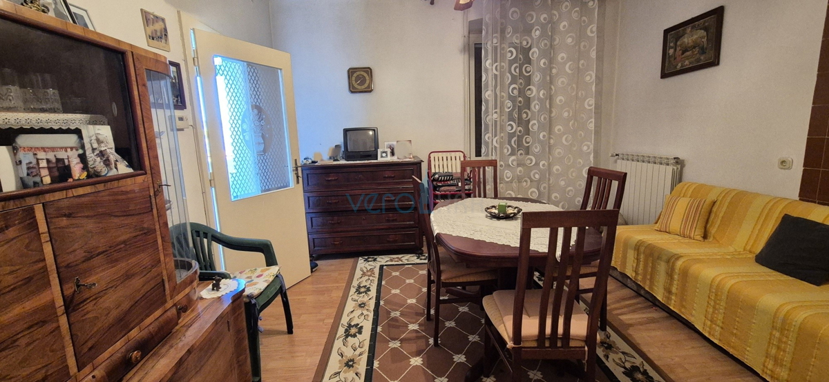 Dobrinj, isola di Krk, casa indipendente in pietra, vista mare, terrazza, taverna, in vendita