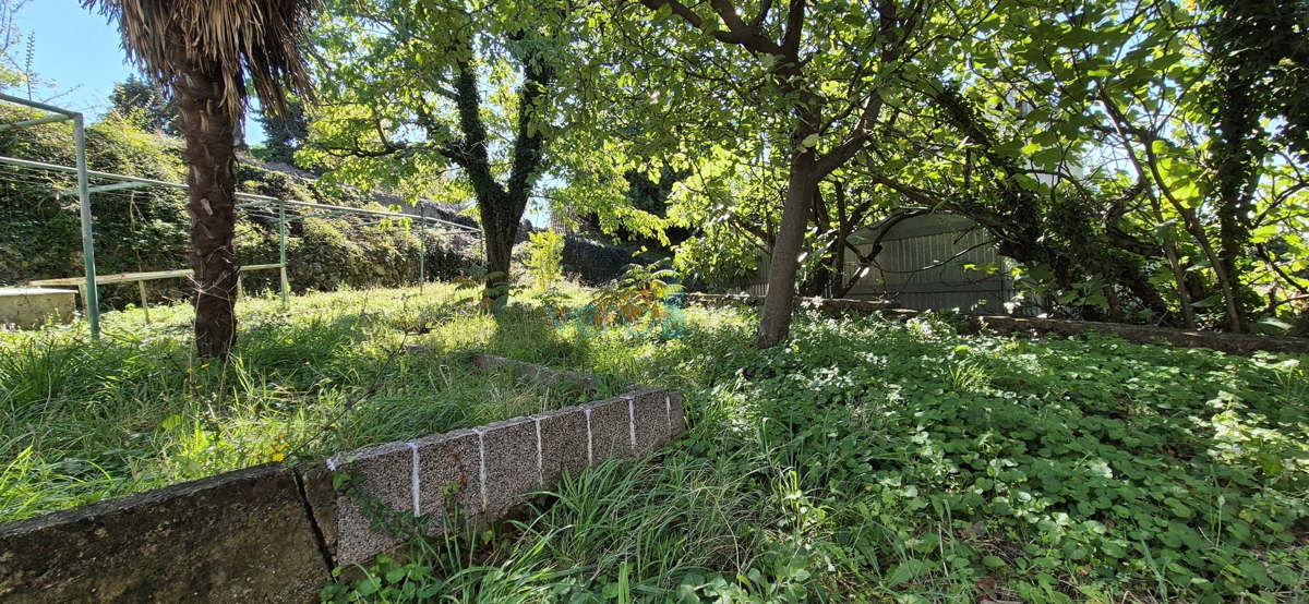 Dobrinj, isola di Krk, casa indipendente in pietra, vista mare, terrazza, taverna, in vendita