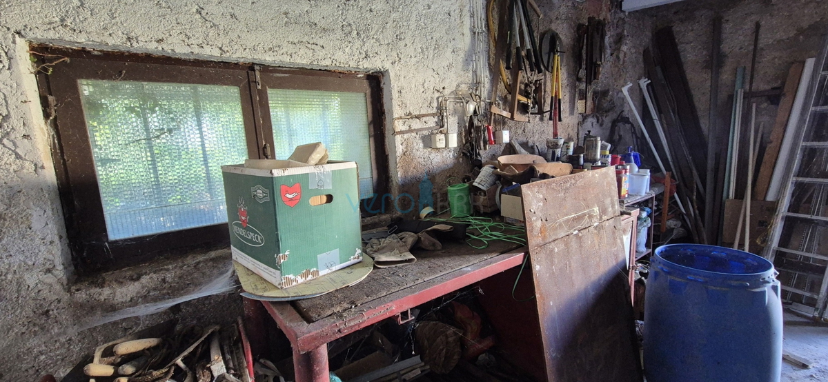 Dobrinj, isola di Krk, casa indipendente in pietra, vista mare, terrazza, taverna, in vendita