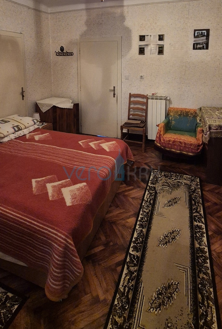 Dobrinj, isola di Krk, casa indipendente in pietra, vista mare, terrazza, taverna, in vendita